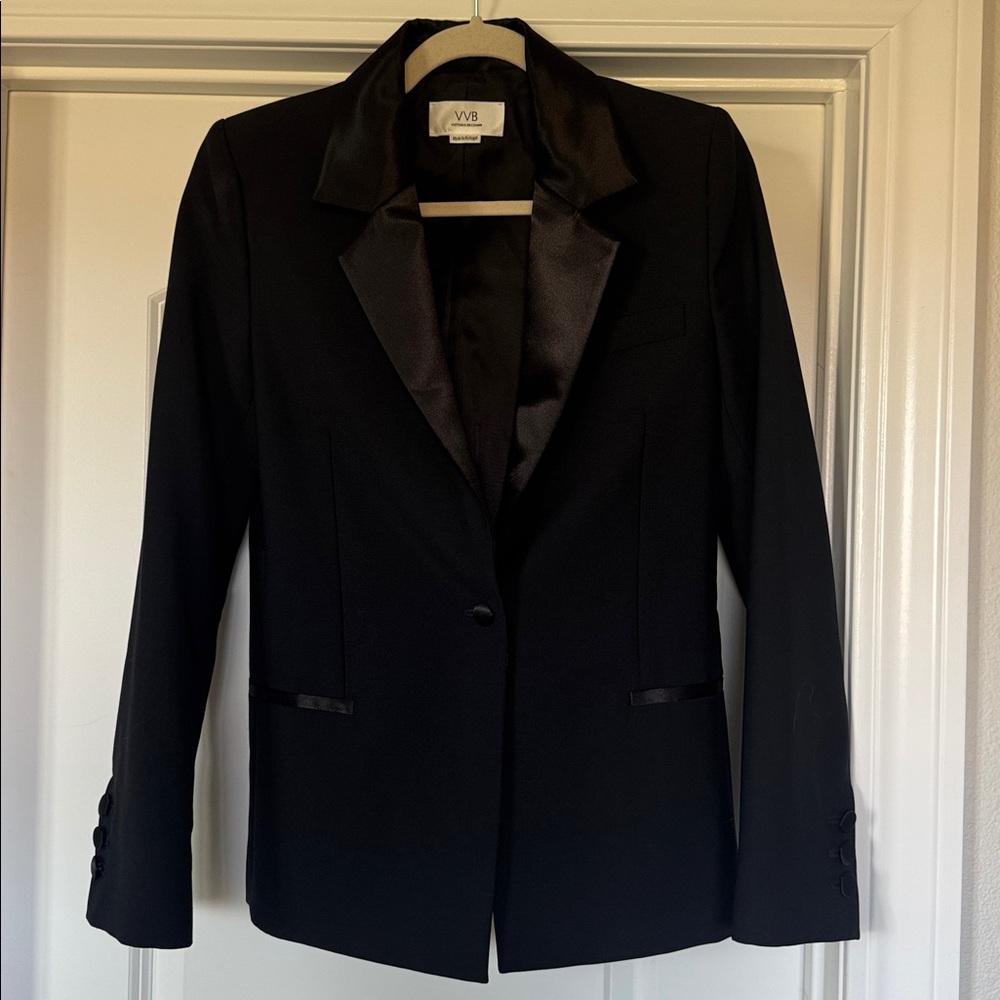 Victoria Beckham Elegant Black Blazer